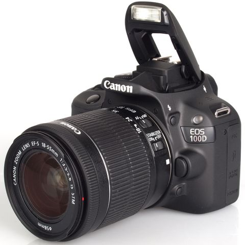 Kamera CANON EOS 100D