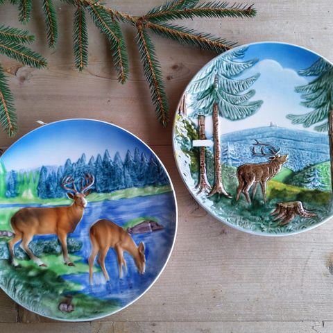To nydelige hjortefat frå Western Germany //diameter 23 cm
