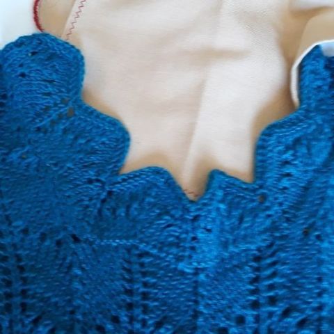 Håndstrikket Ny genser blå - grønn ( L-XL)