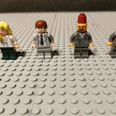 DIVERSE LEGO MINIFIGURER FRA FORSKJELLIGE SETT SELGES!