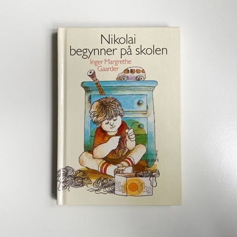 Bok - Nikolai begynner på skolen