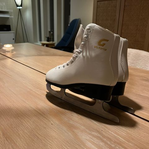 Graf Victoria Figure Skate-str 34, kunstløpsskjøyte, selges til kanonpris!