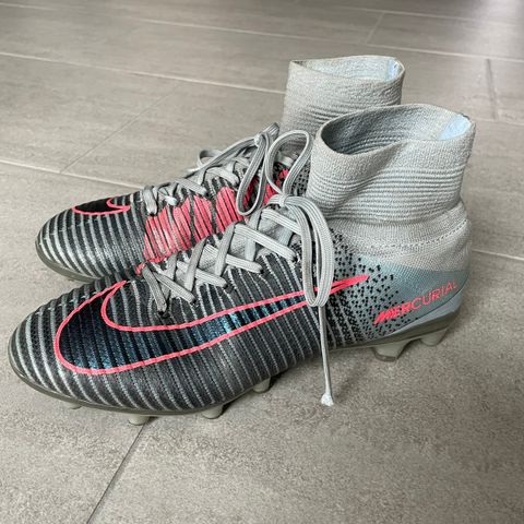 Nike mercurial superfly 5