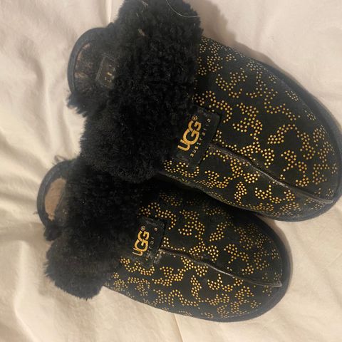 Godt men pent brukte ugg tøfler saueull/skinn str 38.Limited edition