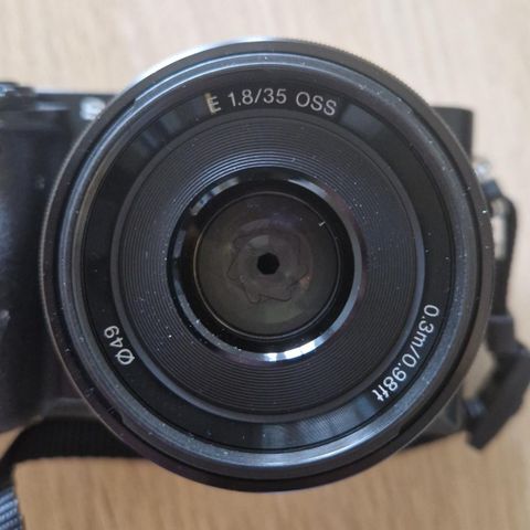 Sony objektiv 1,8f 35mm lyssterkt objektiv. SEL35F18