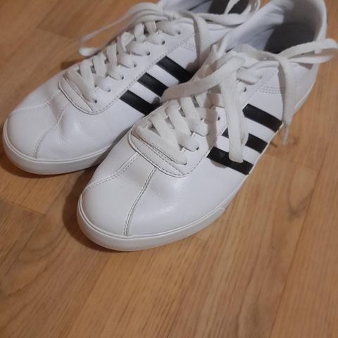 Adidas sko til salgs størrelse 39 1/3