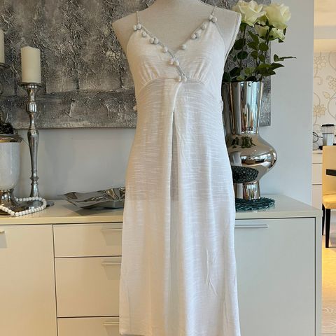 Unik kjole fra merket Gustav. Kjøpt i Bogstadveien, Oslo. Str M (40)