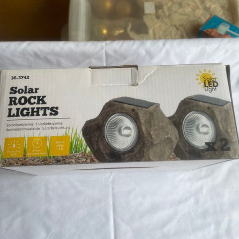 2 stk solcelle lamper