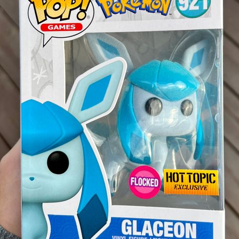 Funko Pop! Glaceon (Flocked) | Pokémon | Pokemon (921) Excl. to Hot Topic