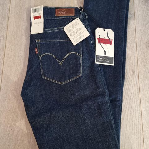 Levi's Demi Curve skinny jeans, W25 L32