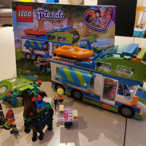 Mia's Camper Van Lego Friends sett 41339