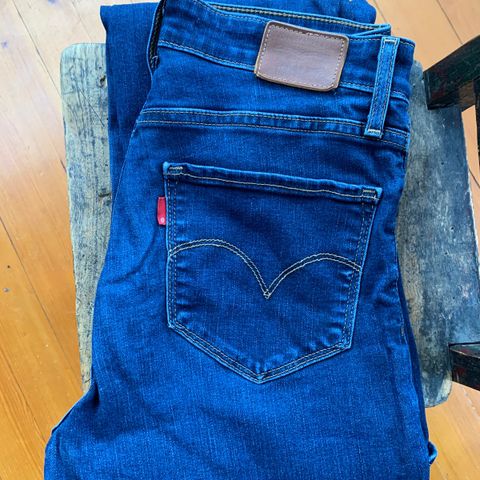 Levis 725 str. 27/34