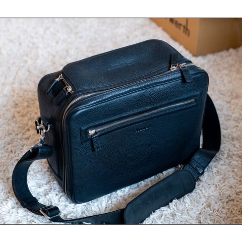 Oberwerth LHSA Leo Voyager bag , Black. (Leica)