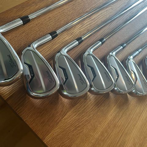 Titleist T200 GW-5 Regular Høyre