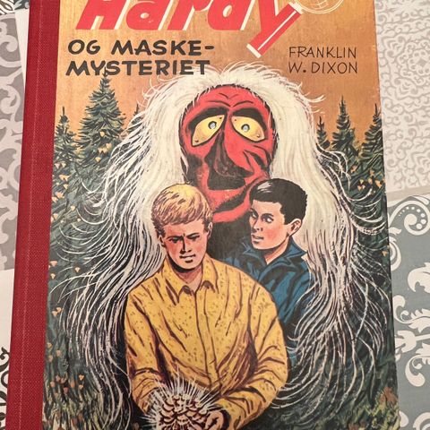 Hardy guttene og maskemysteriet ( nr 55)