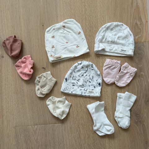 Nyfødtpakke: luer Marmar og Newbie, sokker og glorevotter