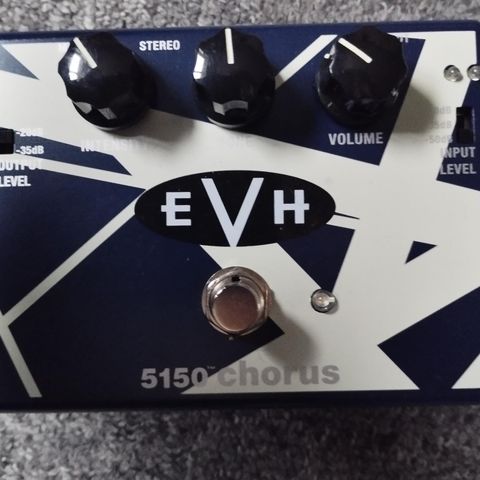 EVH 5150 Chorus selges