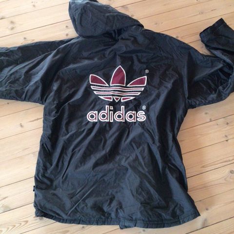 Adidas-jakke