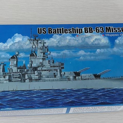 USS Missouri BB63 1991 - Trumpeter 1:700 skala - med tredekk og photoetch