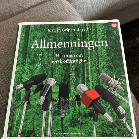 Allmenningen: Historien om norsk offentlighet - ISBN 978-82-15-02910-8