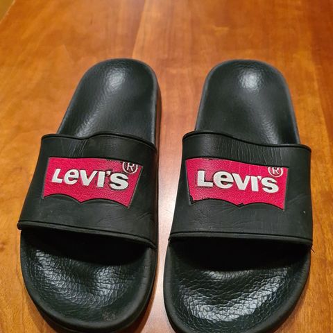 Levis slippers / sandaler str. 36