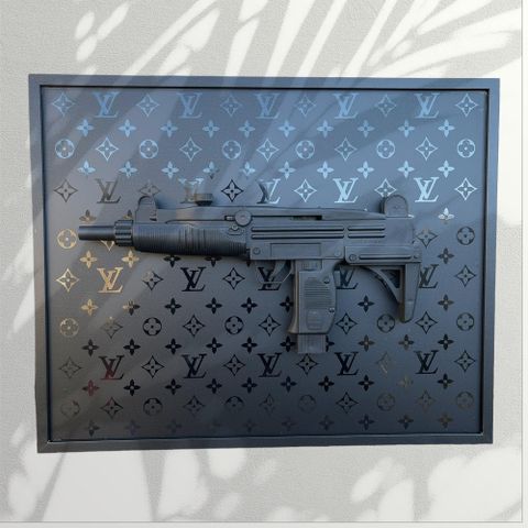 DELUXE ART - Louis Vuitton x Luxury Gun