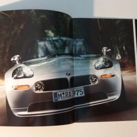 BMW Z8 -brosjyre.