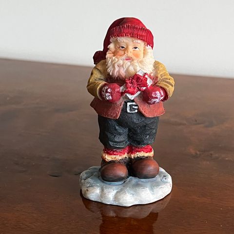 Nisse med gave (Hedlund nisse?)