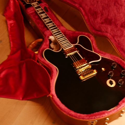 Gibson BB KING  Lucille til salgs.