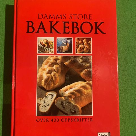 Damms store bakebok. Over 400 oppskrifter (2003)