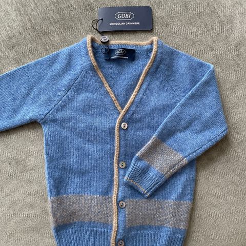 Cashmere cardigan for baby