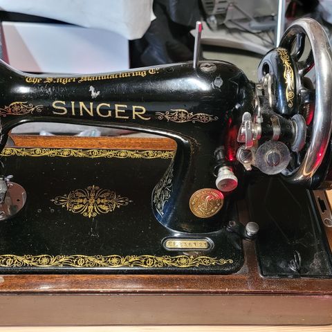 2 Gamle singer symaskiner