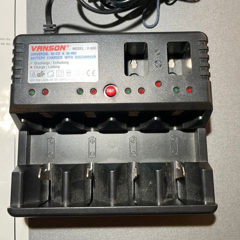 VANSON universal batterilader V-680