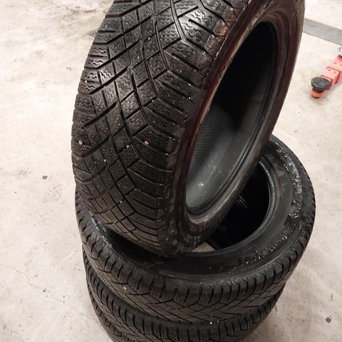 Continental 215/60/R17 Vinterdekk