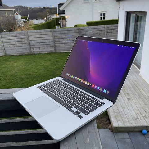 Apple MacBook Pro 13,3? Retina i5 2016 628GB