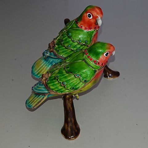 Lovebirds figur m/hemmelig rom og smykke