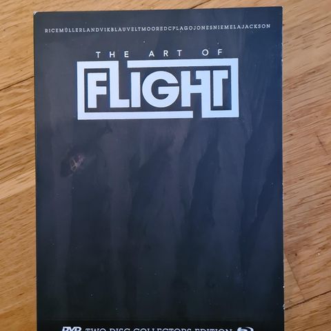 THE ART OF FLIGHT