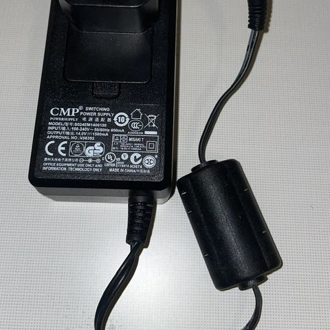 strømadapter 14V 1.5A