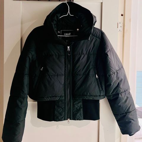 Casall urban padded jacket - black NY PRIS