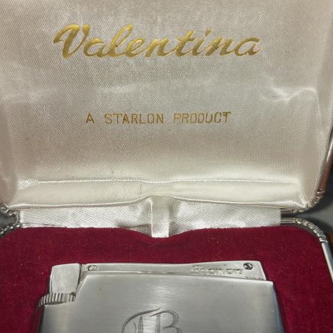 VINTAGE RETRO 1960  STARLON 'VALENTINA' GAS LIGHTER