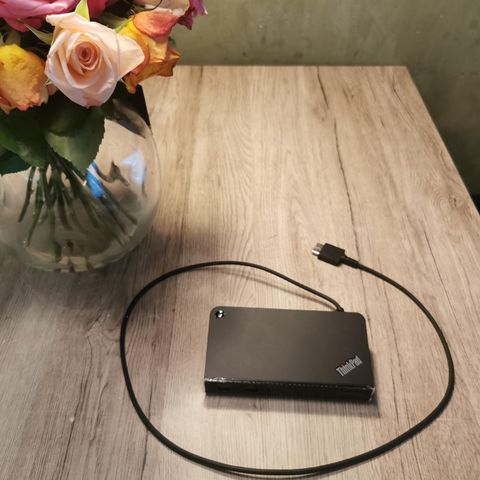 Lenovo Thinkpad onelink+ dockingstasjon