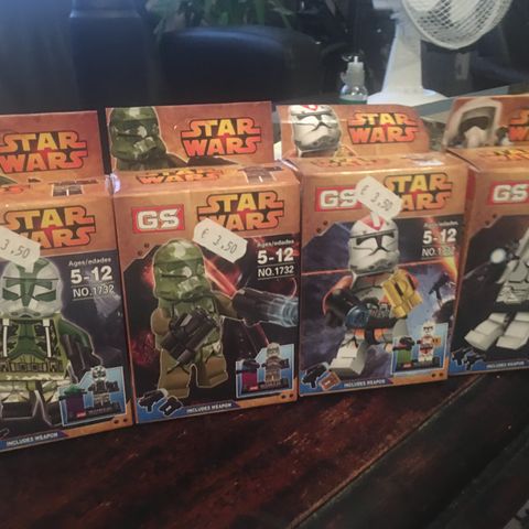 4 x Fake Lego Star Wars minifigurer til salgs!