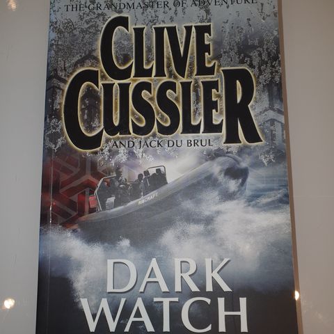 Dark Watch. Clive Cussler