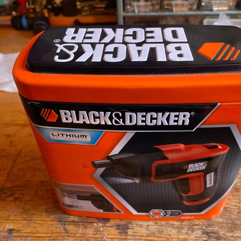 Ny Black &Decker oppladbar mini drill.