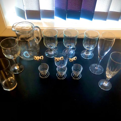 Glass samling selges billig