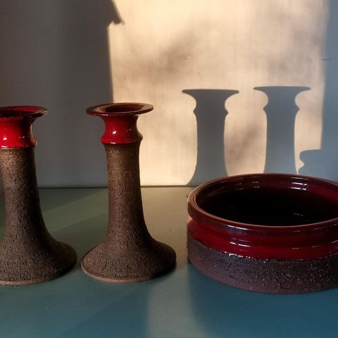 2 keramikk lysestaker, dansk Lehmann, 1 keramikk skål, norsk ETK