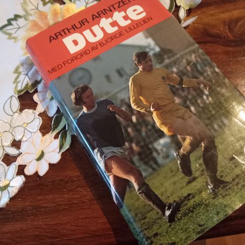 Dutte -Harald Dutte Berg  fotballbok 1976