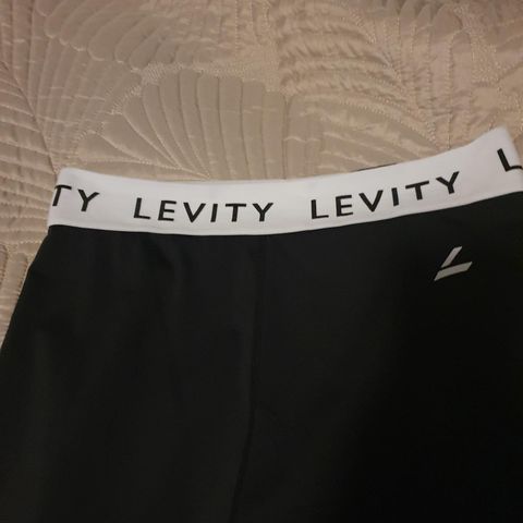 Levity tights
