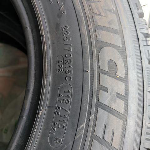 Vinterdekk - 225/70R15