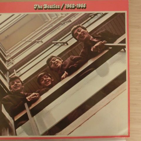 The Beatles - 1962-1966 (Dbl. m/utb. og røde textinnere)